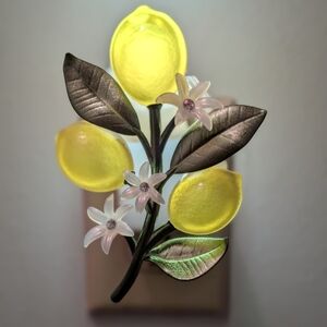 Bath & Body Works Lemon & Floral Wallflower Scent Control Nightlight